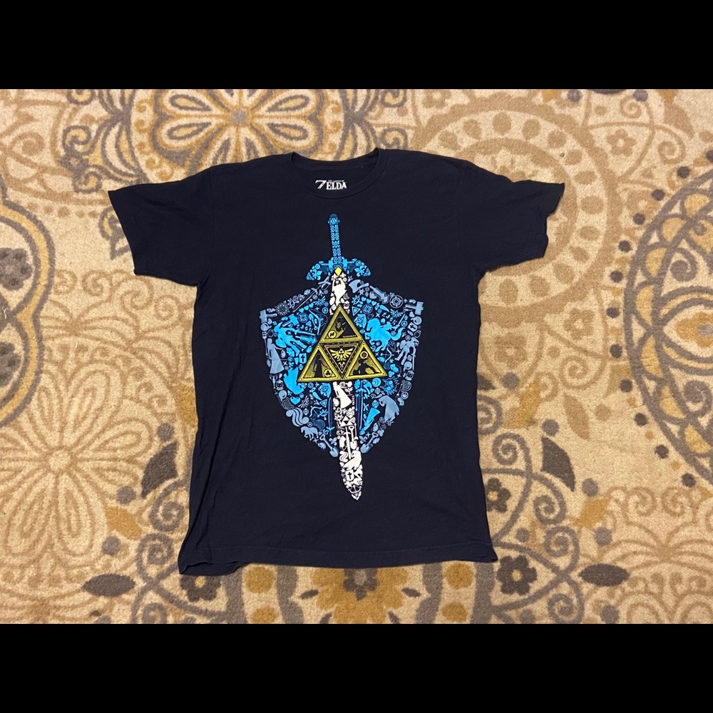 Blue Zelda T-shirt size Medium